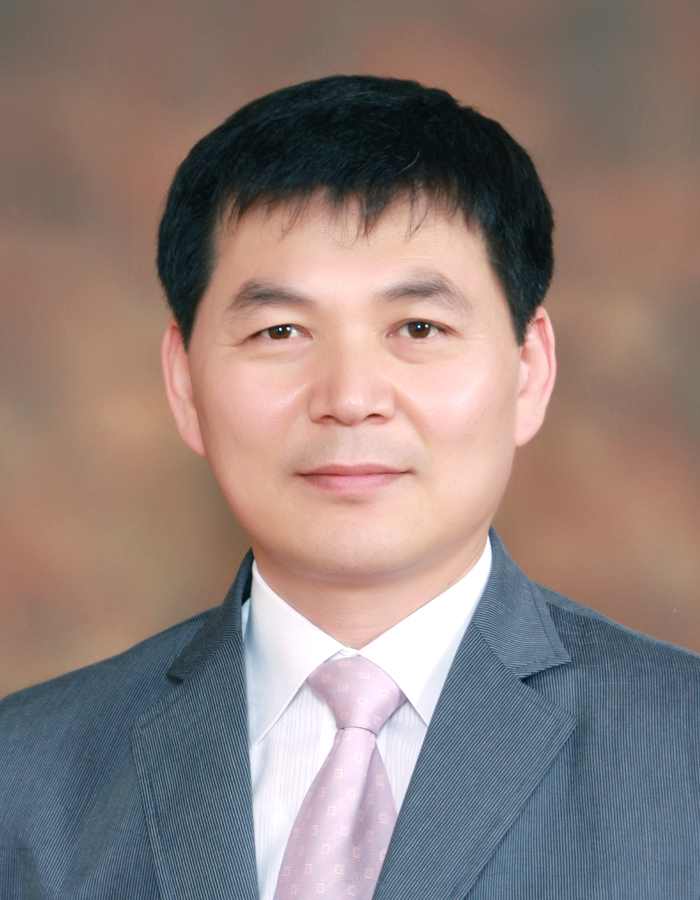 Chul Gab Lee